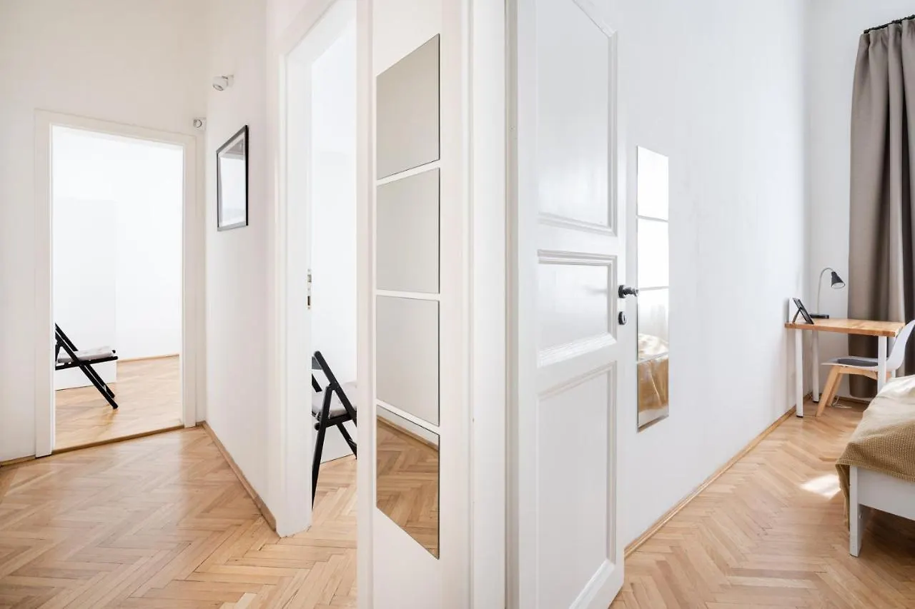 Sunny Colors Apartment 부다페스트 0*,  헝가리